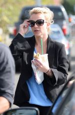 BRITNEY SPEARS Lunch on the Go in Los Angeles