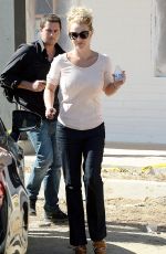 BRITNEY SPEARS Out and About in Thousand Oaks 0111