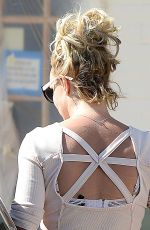 BRITNEY SPEARS Out and About in Thousand Oaks 0111