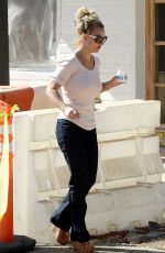 BRITNEY SPEARS Out and About in Thousand Oaks 0111