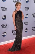 FAITH HILL at 2014 CMA Awards in Nashville