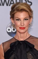 FAITH HILL at 2014 CMA Awards in Nashville