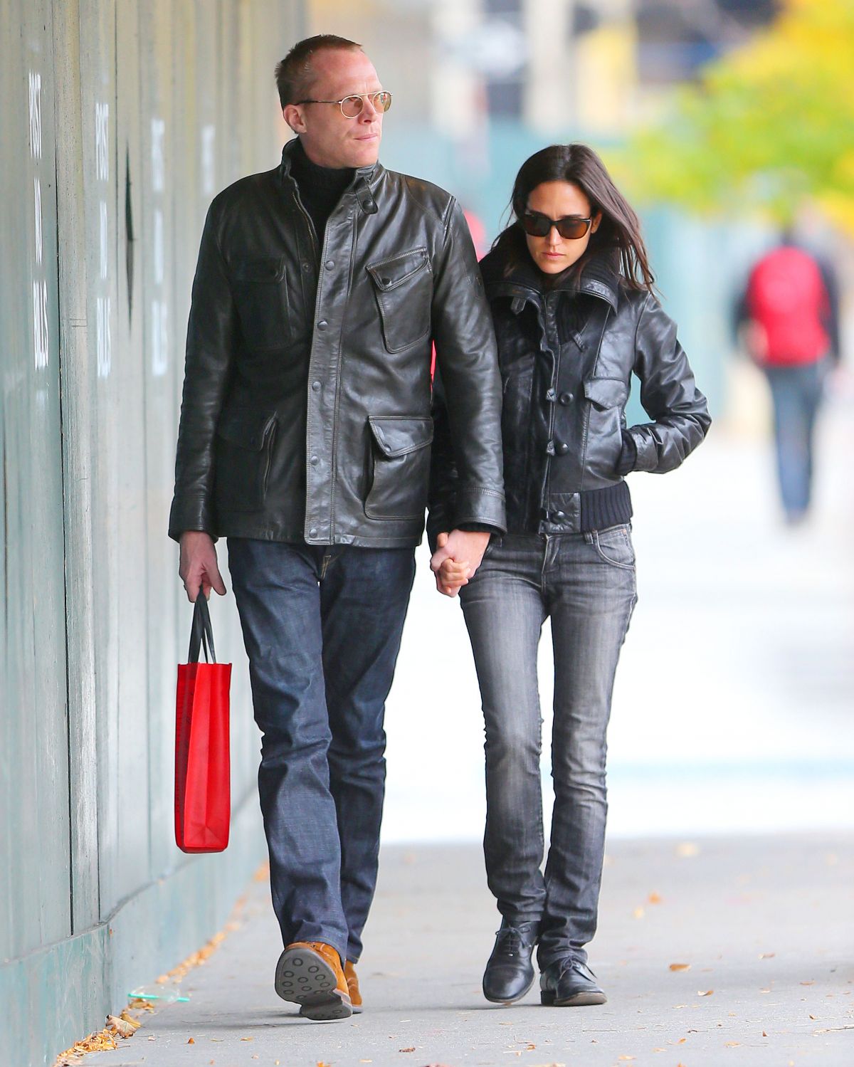 Jennifer Connelly and Paul Bettany walk together in New York City