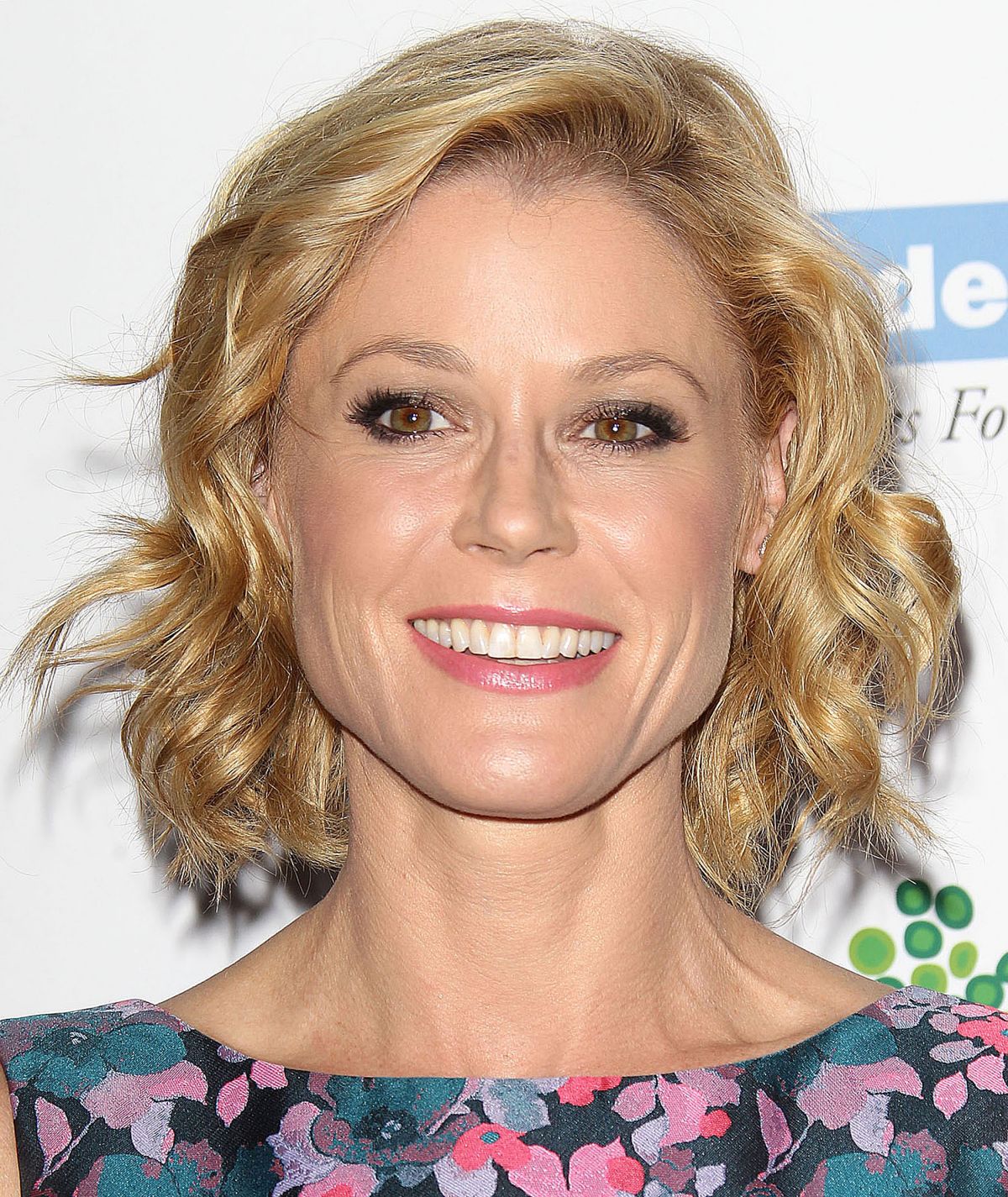 JULIE BOWEN at 2014 baby2baby Gala in Culver City – HawtCelebs