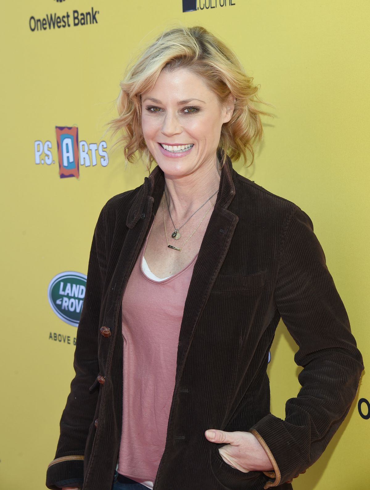 JULIE BOWEN at P.S. ARTS Express Yourself 2014 in Santa Monica JULIE BOWEN at P.S. ARTS Express Yourself 2014 in Santa Monica