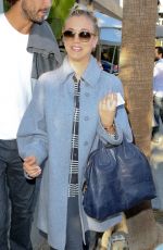 KALEY CUOCO and Ryan Sweeting Llunch at Villa Blanca in Beverly Hills