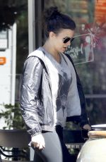 KATE BECKINSALE Arrives at Starbucks in Beverly Hills
