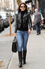KATIE HOLMES in Tight Jeans Out in New York 1211