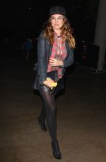 KELLY BROOK Arrives at Los Angeles Lakers Game