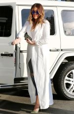 KHLOE KARDASHIAN at Pirofliprc in Van Nuys