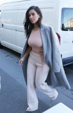 KIM KARDASHIAN Out and About in Melbourne