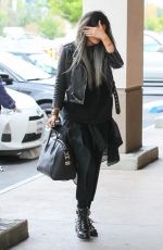 KYLIE JENNER headin to CVS in Calabasas