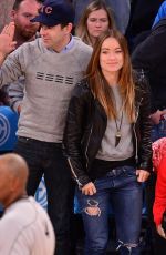 OLIVIA WILDE and Jason Sudeikis at New York Knicks - Game at Madison Square Garden