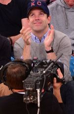 OLIVIA WILDE and Jason Sudeikis at New York Knicks - Game at Madison Square Garden