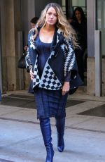 Pregnant BLAKE LIVELY Out and About in New York