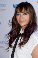 RASHIDA JONES at Goldie Hawn