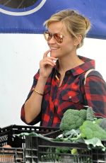 REESE WITHERSPOON at a Farmers Market in Los Angeles