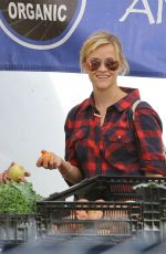 REESE WITHERSPOON at a Farmers Market in Los Angeles