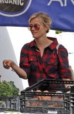REESE WITHERSPOON at a Farmers Market in Los Angeles