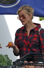 REESE WITHERSPOON at a Farmers Market in Los Angeles