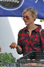 REESE WITHERSPOON at a Farmers Market in Los Angeles