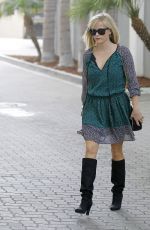 REESE WITHERSPOON Out in Beverly Hills 0411