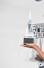 TALOR SWIFT at 2014 American Music Awards in Los Angeles