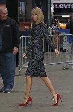 TAYLOR SWIFT Arrives at Good Morning America in New York 1111