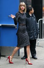 TAYLOR SWIFT Arrives at Good Morning America in New York 1111