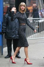 TAYLOR SWIFT Arrives at Good Morning America in New York 1111