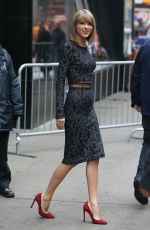 TAYLOR SWIFT Arrives at Good Morning America in New York 1111