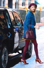 TAYLOR SWIFT Arrives at Her Apartment in New York 1011