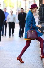 TAYLOR SWIFT Arrives at Her Apartment in New York 1011