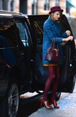 TAYLOR SWIFT Arrives at Her Apartment in New York 1011
