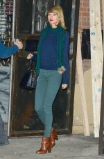 TAYLOR SWIFT Leaves a Gym in New York