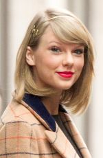 TAYLOR SWIFT Leaves Her Apartment in New York 1211