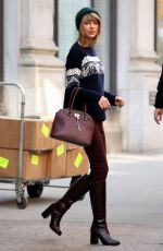 TAYLOR SWIFT Leaves Her New York