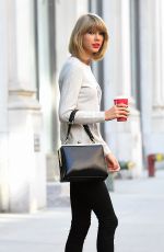 TAYLOR SWIFT Leaves Her New York