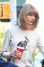 TAYLOR SWIFT Leaves Her New York