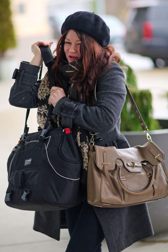 EMILIE DE RAVIN at Airport in Vancouver