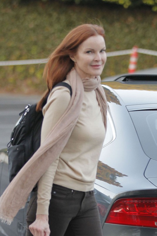 MARCIA CROSS Out in Brentwood