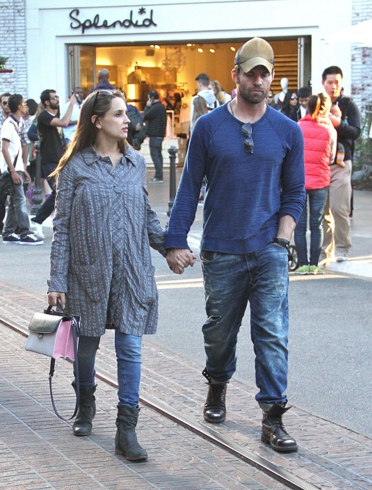 RACHAEL LEIGH COOK and Daniel Gillies