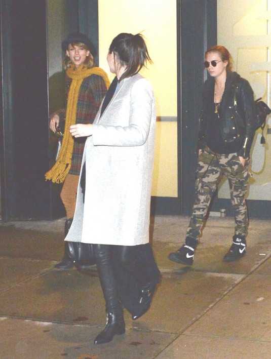 TAYLOR SWIFT, KENDALL JENNER and CARA DELEVINGNE