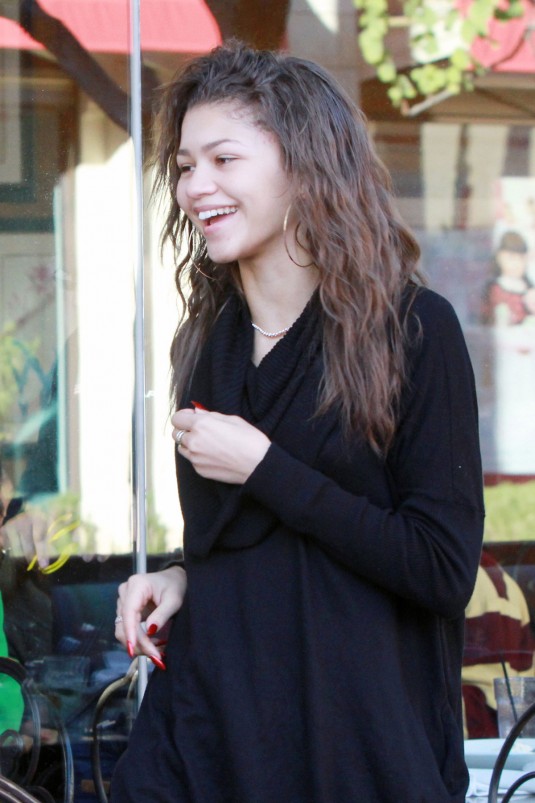 ZENDAYA at The Grove