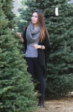 ASHLEY ARGOTA Out Sshopping for a Christmas Tree in Los Angles