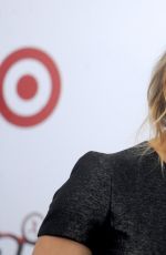 CAMERON DIAZ at Annie Premiere in New York