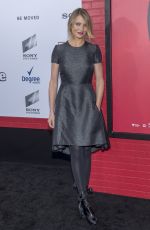 CAMERON DIAZ at Annie Premiere in New York