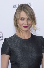 CAMERON DIAZ at Annie Premiere in New York