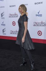 CAMERON DIAZ at Annie Premiere in New York