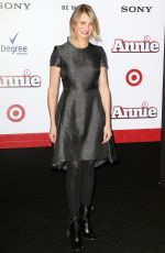 CAMERON DIAZ at Annie Premiere in New York